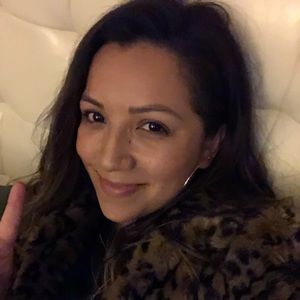 Meet your Posher, Carolina